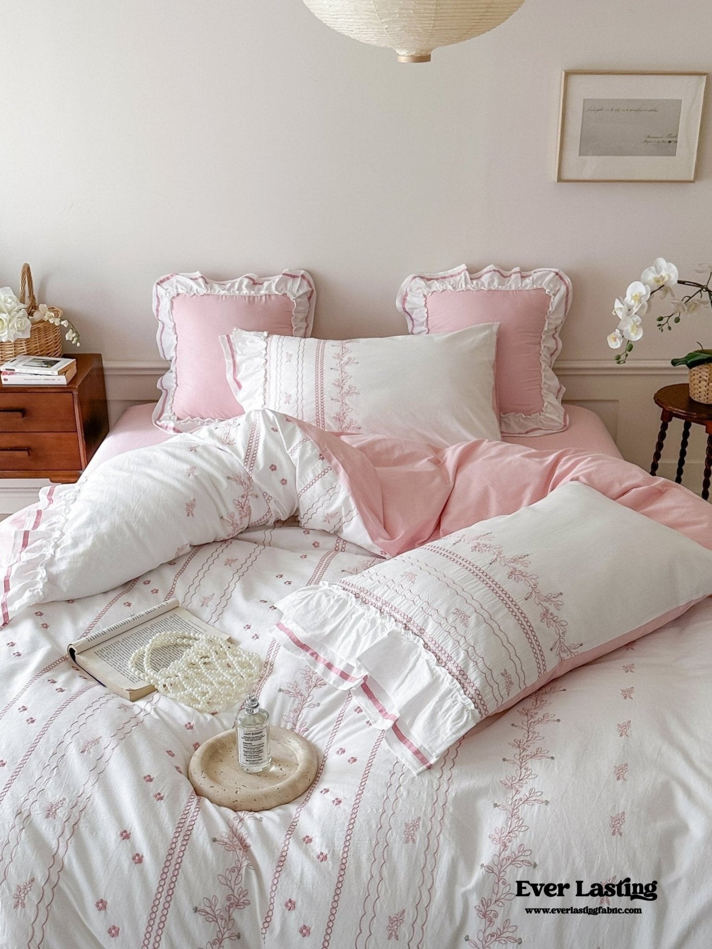 Embroidered French Lace Ruffle Pillowcases / Blue