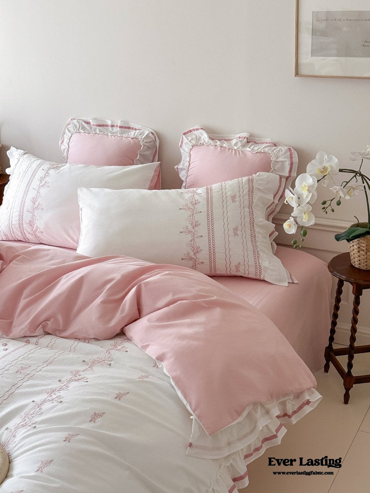 Embroidered French Lace Ruffle Pillowcases / Blue